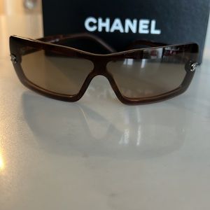 Vintage Chanel Sunglasses.style 5067